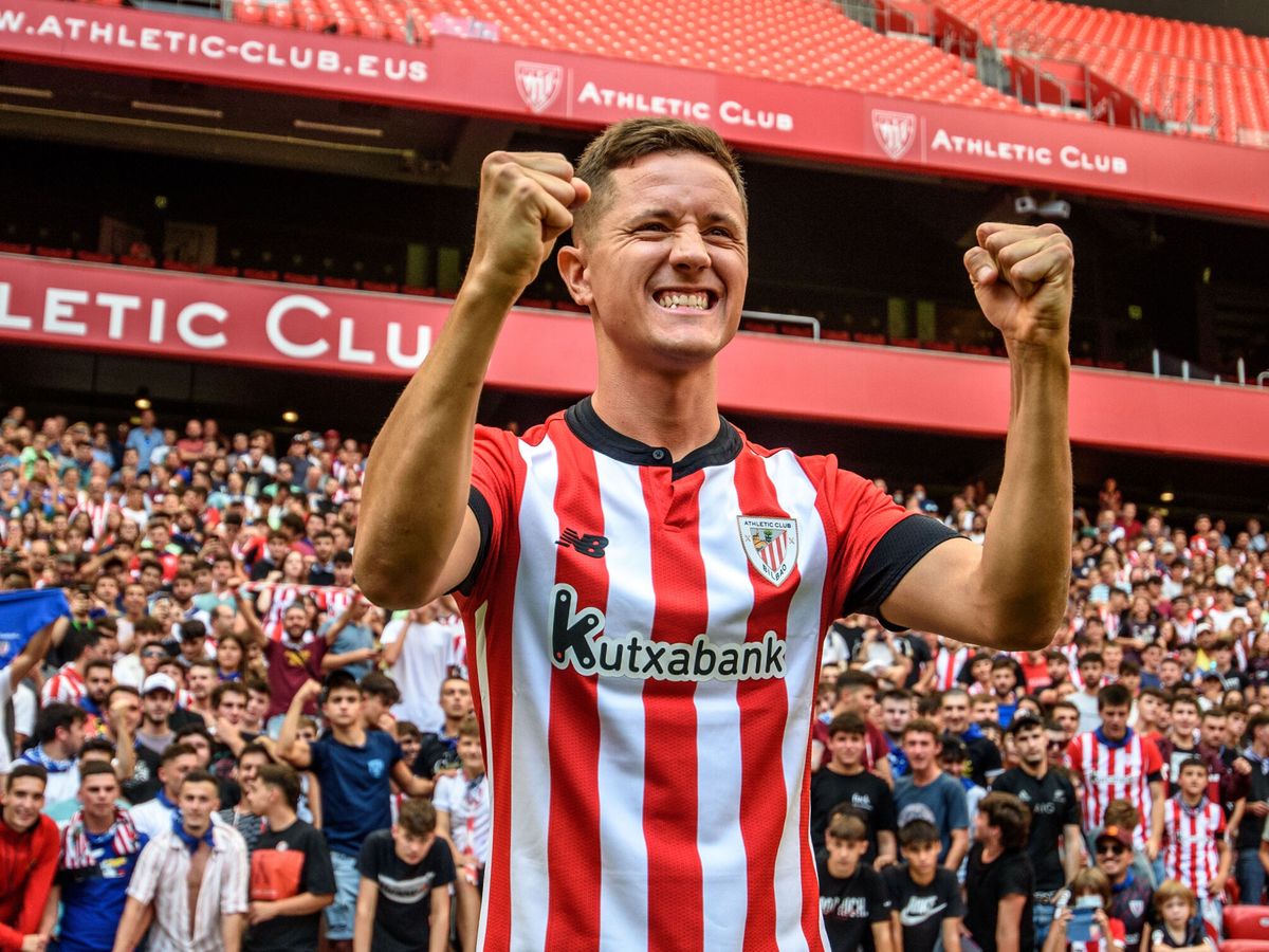 Ander Herrera decide renovar con el Athletic Club tras recibir un mensaje de Mikel González en la boda de Iñaki Williams